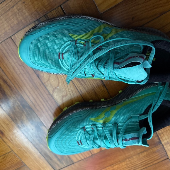Saucony Endorphin Trail sneakers - Picture 1 of 5